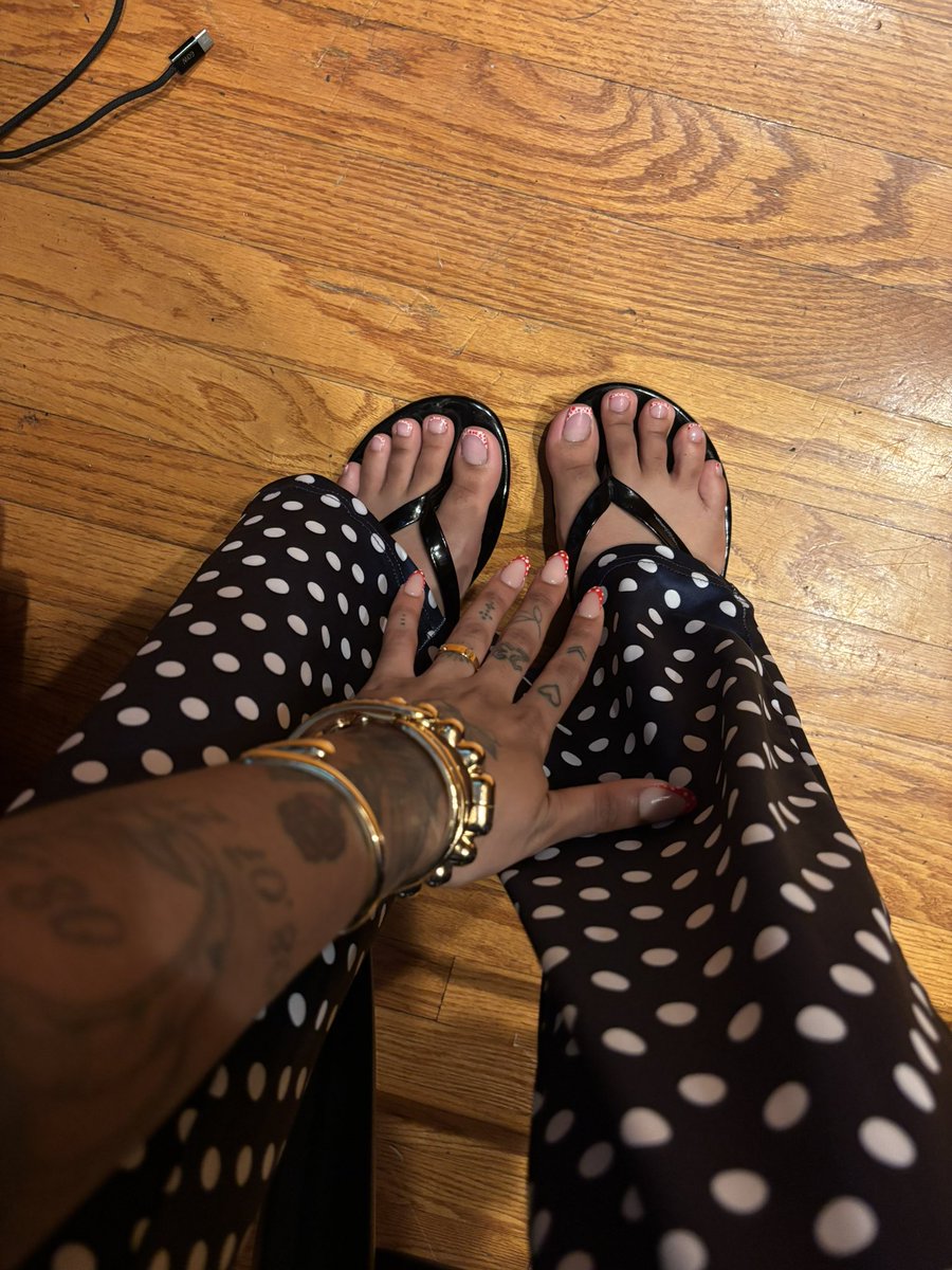 kayfootprint's tweet photo. no literally😩 https://t.co/AuoTThcBAe