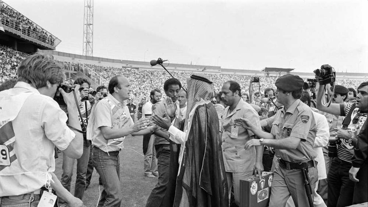 bourdonblanc's tweet photo. @Kohlerderien Koweït 1982 https://t.co/9opdL0t9pH