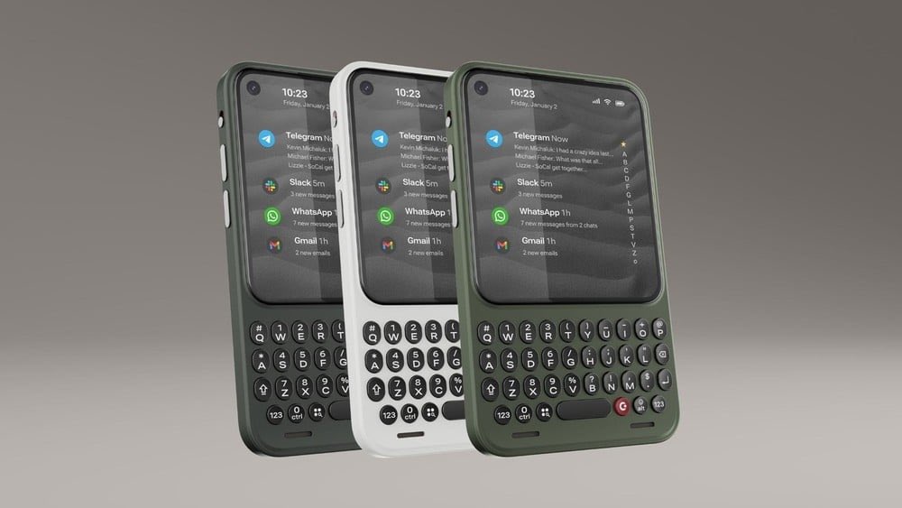 TicTocTick's tweet photo. Bye bye doomscrolling and brain rot. 

Welcome Clicks communicator. 

Buy this. 

One third the price of iPhone. Peace of mind priceless . https://t.co/ESQsTLBAse