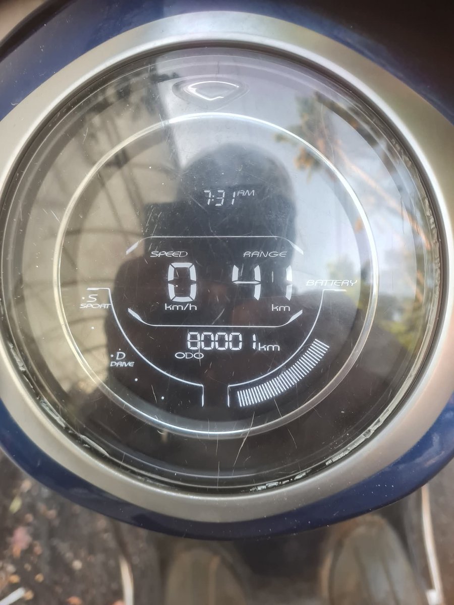 kashif_write's tweet photo. @chetakofficial   NOT 1, NOT 2, BUT 4 CUSTOMERS FACING SAME METER DEFECT.
1. ALIGARH: Me - 10k km, glass intact, dead meter. Warranty denied.
2. INDORE: @Kamaljeet2404 - Service center returned CRACKED meter.
3. NASHIK: @Nniikk03Ptl - Scratched + peeling at service. https://t.co/AXG4XoeU5I