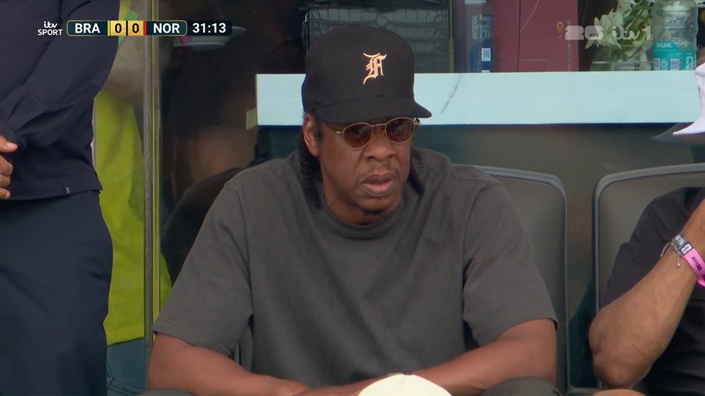 it_Rutie's tweet photo. Jay-Z pulled up to watch Brazil vs Norway. 👀🔥 https://t.co/jJ0ZGFpObt