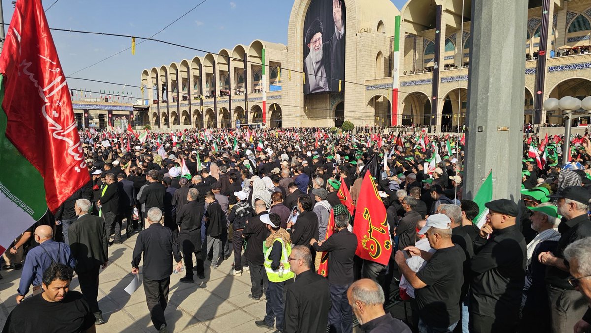 alamdarsabr's tweet photo. فردا، تاریخ تنها نظاره‌گر یک اجتماع نخواهد بود؛ شاهد خلق حماسه‌ای خواهد بود که از دل ایمان، غیرت و حضور آگاهانه مردم این سرزمین متولد می‌شود. 🌹🔥
#حی_علی_التهران https://t.co/L0MgIVKM9d
