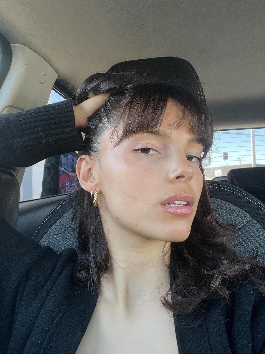 wickshorror's tweet photo. inde navarrette with bangs https://t.co/Mb1dcfD53I