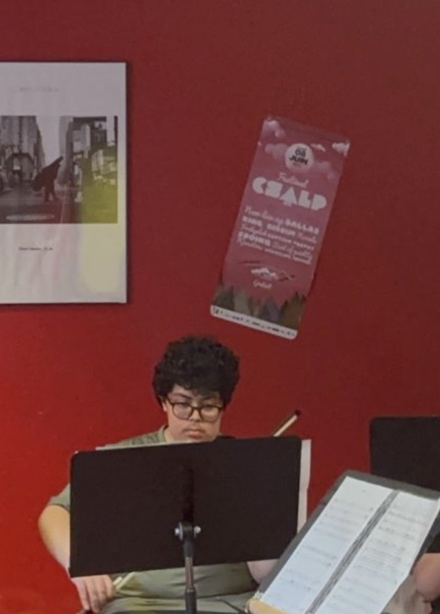 S_MOUBTASSIM's tweet photo. Lundi 29 juin marquait une étape importante au Conservatoire de Val-de-Reuil : jour d’examen et de passage.
Après 5 années d’engagement, de régularité et de passion, depuis l’âge de 7 ans, il franchit une nouvelle étape en intégrant le cycle 2 de formation musicale.
Un grand merci à Manou, Lucas et Vincent pour leur accompagnement et leur bienveillance.
Et l’année se termine également de belle manière au collège, avec des félicitations reçues, qui viennent couronner ses efforts.
Autant de moments qui nourrissent, encouragent et rappellent pourquoi on continue, toujours, à tenir bon en tant que parents.
#FiertéParentale #ParcoursEtEfforts  #Réussite #Conservatoire #Collège #Motivation #CheminDeVie