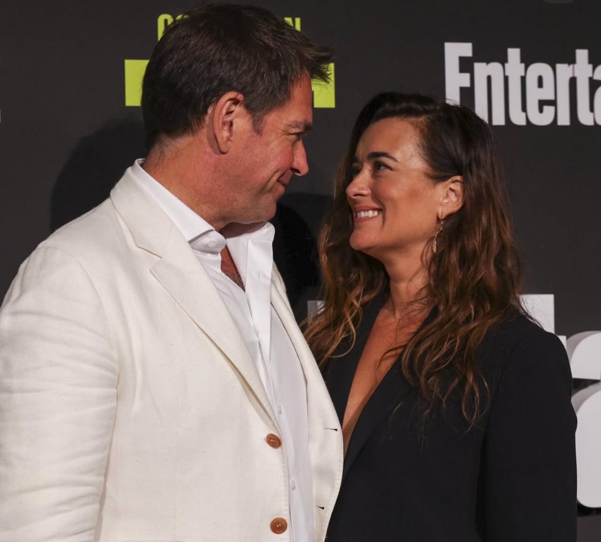 DrmCtchrZen's tweet photo. I miss them! they will always be the #Tiva legends. May this bring you smiles at least. Looking forward to what will bring us this week and next weekend, only time will tell. 😊✨❤️
#BestDuo #TonyandZiva https://t.co/0YjJ5OT9Iw