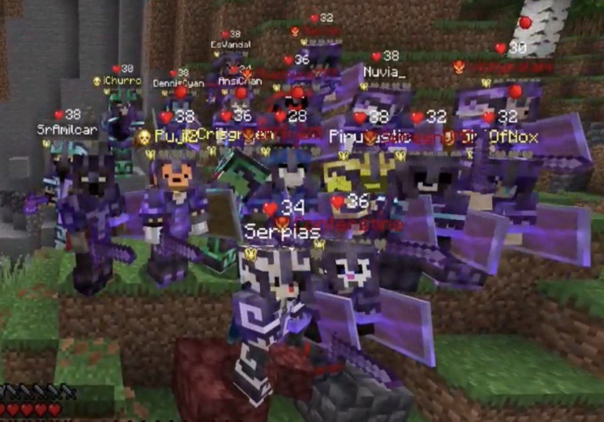 LeonXalexky's tweet photo. Oficialmente todo el team mafia ha caído 
Fueron los mejores team mafia https://t.co/PcTVHddelu
