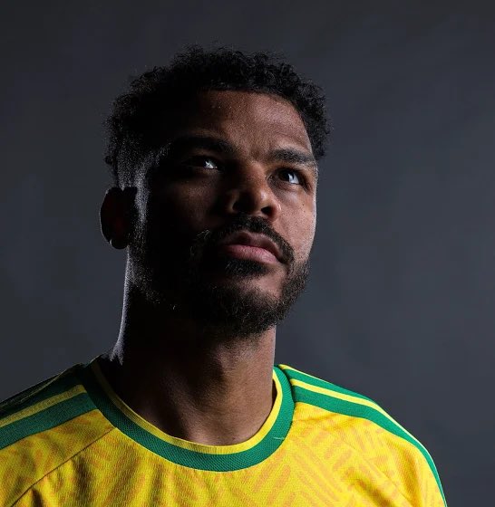 RealSihleIV's tweet photo. Maybe we’re a little too harsh on Lyle Foster. 🤔

Both he and Vinícius Júnior are the same age (born in 2000)

🇿🇦 Lyle Foster: 26 caps, 10 goals
🇧🇷 Vinícius Júnior: 52 caps, 13 goals https://t.co/TmAQ6Vg4Ot