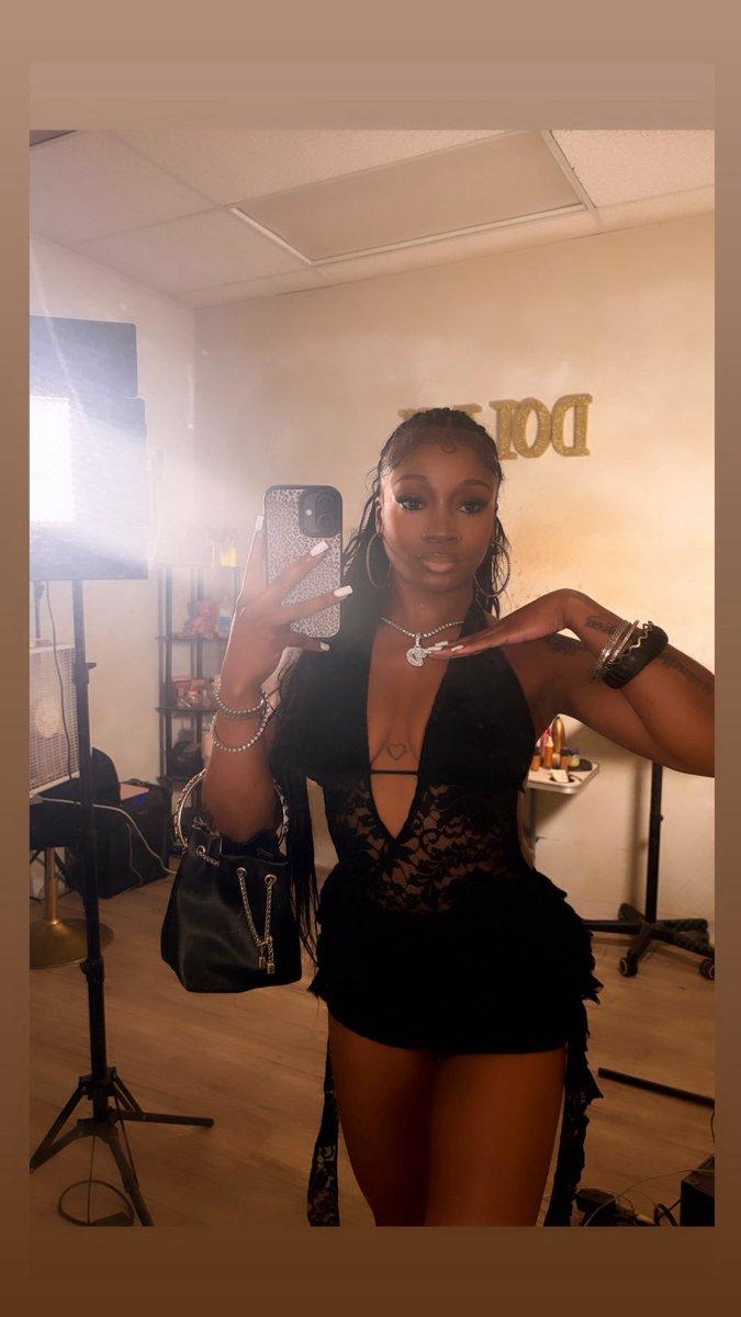 BasicallyPatia's tweet photo. Always the top-pic 
#RBtour 🖤 https://t.co/tsPvURLFo7