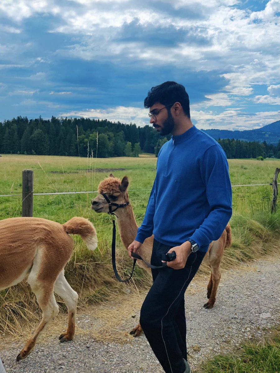 rajatrc17's tweet photo. a fun animal to hang out with as it turns out. meet Amadeus! https://t.co/TR3J4foCR2