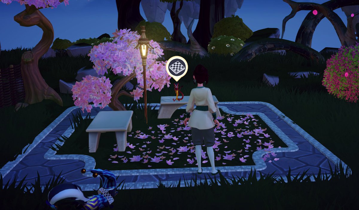 Eveaxia's tweet photo. I was recording a tour of my Mulan Glade Floating themed island (Coming out July 7th!) And saw Mushu just sitting around lol, I wanted to sit with him but he kept getting up 🐉
#Disney #DisneyDreamlightValley #DDLVCommunity #DisneyDLV #Mulan #Mushu https://t.co/Tep6Z0GkRN