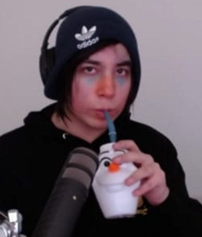 anquacks's tweet photo. Same person btw https://t.co/4r0KqaP9P4