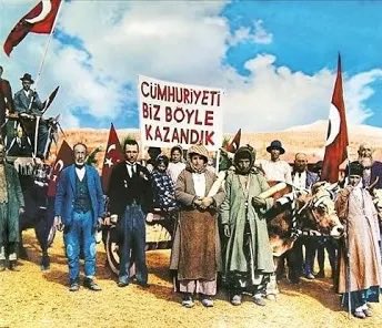 BayraktarOr's tweet photo. “KURTULUŞ SAVAŞI” Türk ulusunun işgalcilerden, sömürgecilerden kurtulma savaşıdır. Parçası olmak onurdur! 🇹🇷

Tabii işgalcilerden olanlar yani “karşıdakiler” böyle söyleyemezler. 

#kurtuluşsavaşı
#tekbaşkomutanmustafakemal https://t.co/BHxjTIKqN5