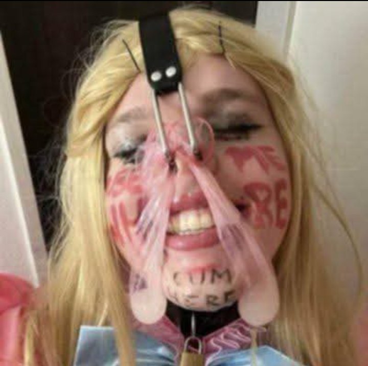 Noahbbe199's tweet photo. Once your pretty face now turned into a ©umd*mp  p!ggy f@ce🐽♠ https://t.co/KFvFPY5B0l