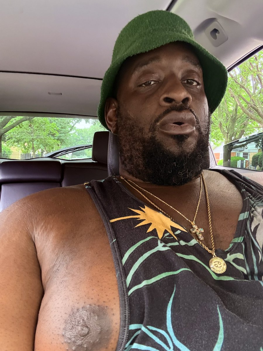 TheDarkskinZeus's tweet photo. Happy Sunday ❤️😘🥰😏🍫 https://t.co/SjIN4JgkeW