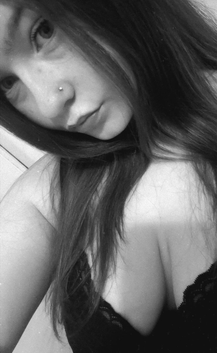 YeloverYS's tweet photo. anyone wanna trib my irls?? dms are closed so follow me and i’ll follow you back https://t.co/oba7oUJxAm