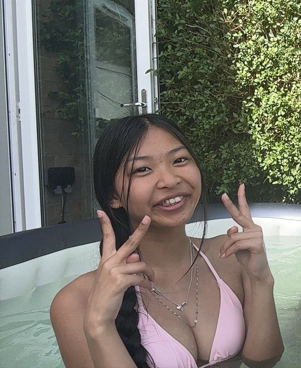 YeloverYS's tweet photo. anyone wanna trib my irls?? dms are closed so follow me and i’ll follow you back https://t.co/oba7oUJxAm