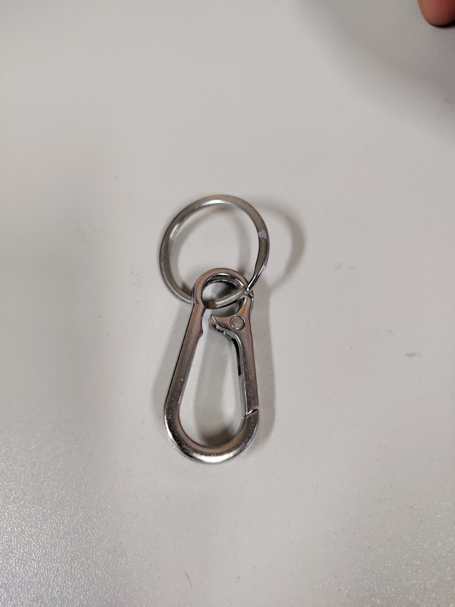 R_tingo's tweet photo. Gone are the days of rushing to find my keys. Installed a smart key tracker yesterday—my morning routine just got 5x smoother! ， https://t.co/CbzFyPWOgS