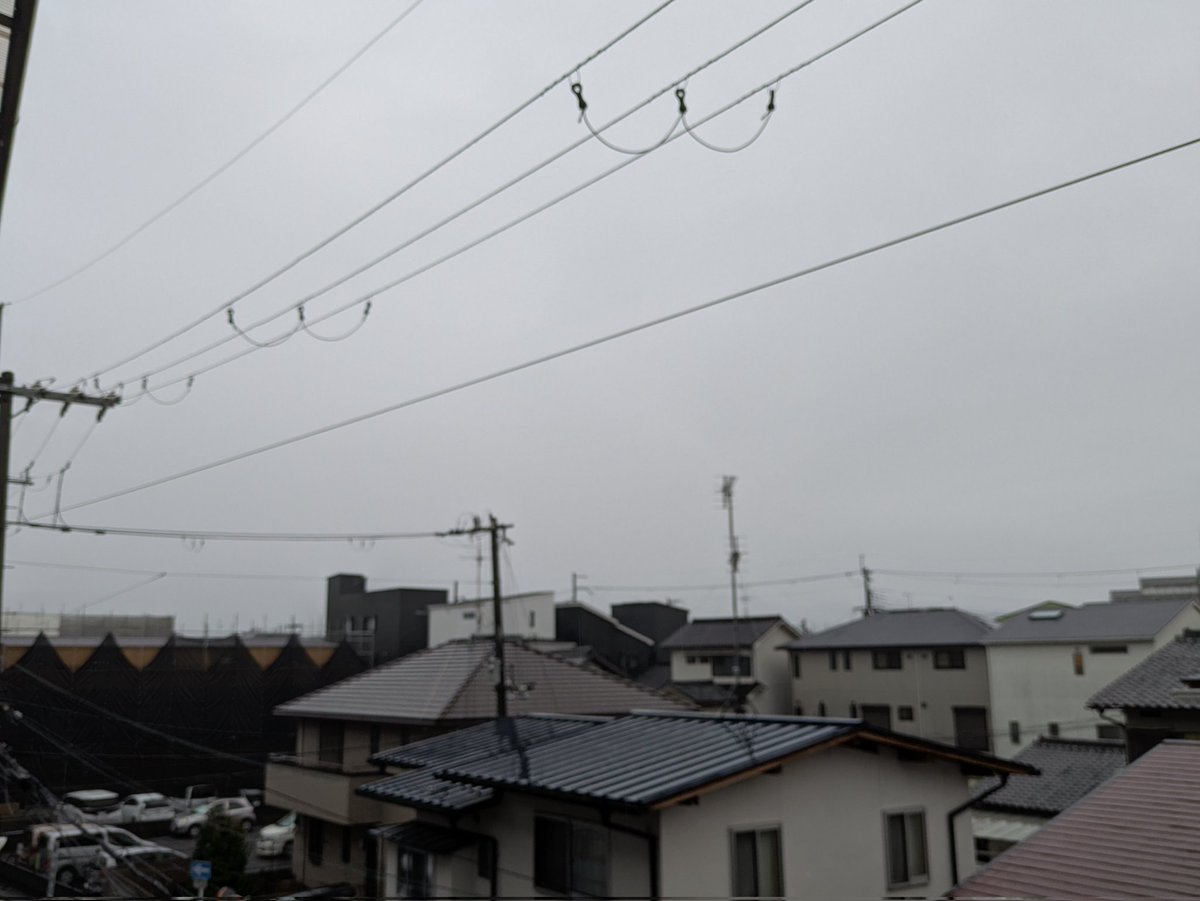 enu_sk's tweet photo. 令和8年7月6日(月)
新しい週の始まり
小雨が降る朝
夕刻まで☂️マークの天気予報
皆さん今週もよろしゅうに
意識は前へ向けて　ふぁいっ！
#おはようございます
お元気スマイル前見て上見て
今日も一日あなたらしく自分らしく
どうか穏やかなあなたで居て下さい
#朝日 #生駒山 #アサソラ https://t.co/QIfocOCbyW