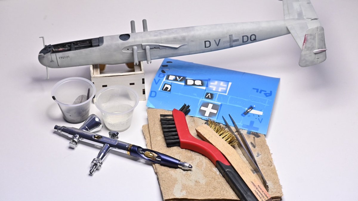 rinaldi_rsp's tweet photo. Day 5&amp;6 / He219A-0

Corrected the location of the D in DV on both sides. Atom facilitates removal of the paint without damage to the model. I resprayed RLM76 with MMP, then painted the D w/Atom. Chipped the tail too ✅ https://t.co/1GBILJWFMV
