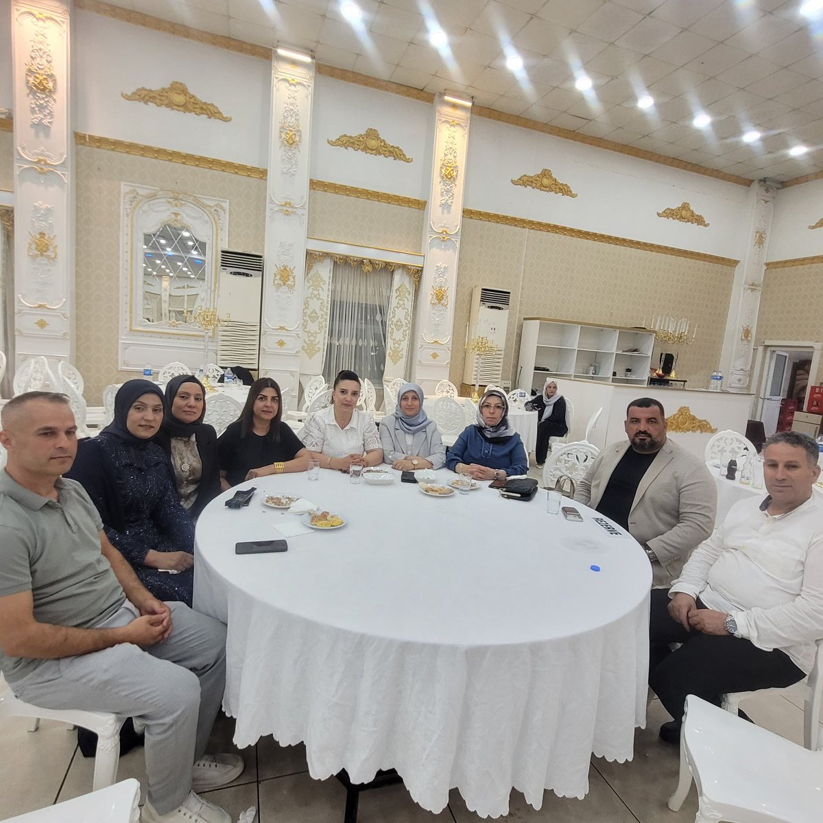 OMehmetoglu21's tweet photo. @Akparti 28. Dönem Milletvekili Adayımız, sayın Ayşegül biçer hanımefendinin değerli kızı Zeynep ile Yusuf kardeşimizin düğün merasimine katılarak bu güzel ve anlamlı mutluluklarına ortak olmanın sevincini yaşadım.

Hayatlarını birleştiren Zeynep ve Yusuf kardeşlerimize bir ömür boyu sağlık, huzur, bereket ve mutluluk diliyor; aile kurumunun temeli olan sevgi, saygı ve muhabbetin yuvalarından eksik olmamasını temenni ediyorum.

Bu vesileyle Biçer ve Korkutan ailelerini gönülden tebrik ediyor, Rabbimden genç çiftimize iki cihan saadeti nasip etmesini diliyorum. Allah mesut ve bahtiyar eylesin.
@RTErdogan @Akparti @aysegulbicer21