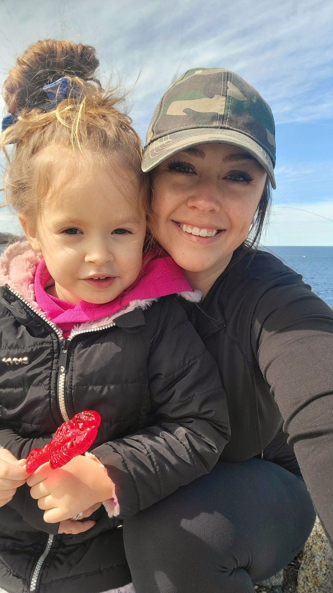 Mummy115396's tweet photo. Being a single mom isn't easy, but every smile from my daughter reminds me why I keep going. She is my greatest blessing and my biggest motivation. ❤️👩‍👧 #SingleMom #Blessed https://t.co/4U8yc42xYR