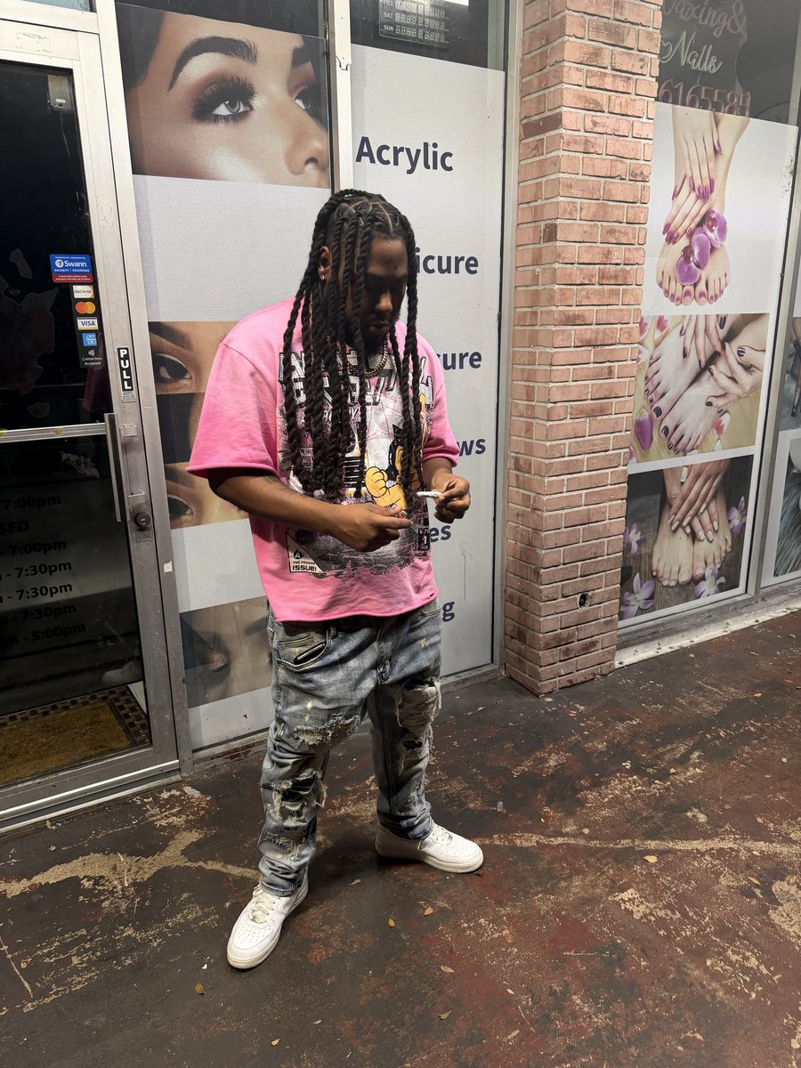villoff24th's tweet photo. Brodie say Keep putting on fa 24 so thas what ima do🩸 #Dissdaguysmeetdaguys https://t.co/JtLT02KcBu