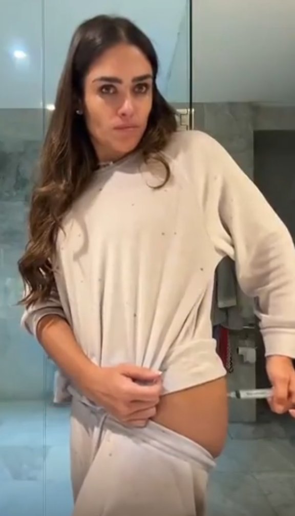 macarsan70's tweet photo. @AlessandraRdlv Pues tú a lo tuyo y ponte a trabajar, pinche churpia mafiosa, webona y resentida.... Lo mismo es si asistes o no, eres muy poca cosa..... #AlcaldesaDePocaMonta..... https://t.co/tHU4yDWzwy