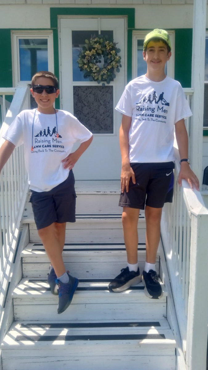 iamrodneysmith's tweet photo. Joshua & Joseph of West Des Moines, Iowa have received their starter packs, Raising Men shirts, safety glasses, and ear protection and they’re officially ready to take on the 50 Yard Challenge! 

Let’s show this dream team some love! What words of advice would you give them as they begin their journey?