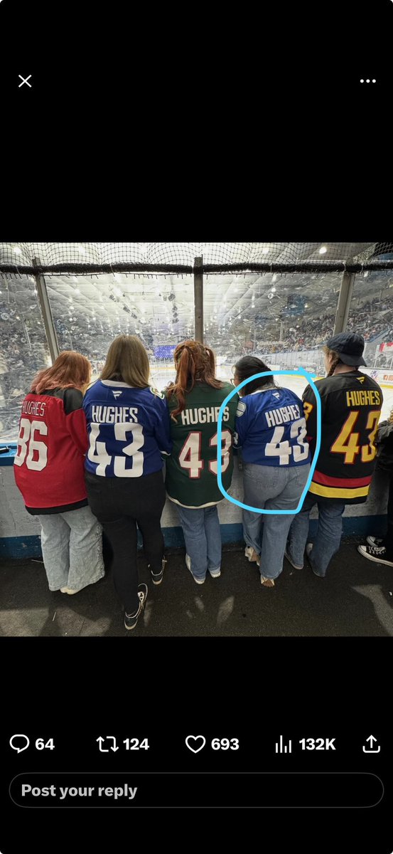 FjsZach's tweet photo. @DevilsJointX @realph_7 @NHL you can easily tell this one is fake by the shoulder patch it looks different https://t.co/EBb9mdDjBl