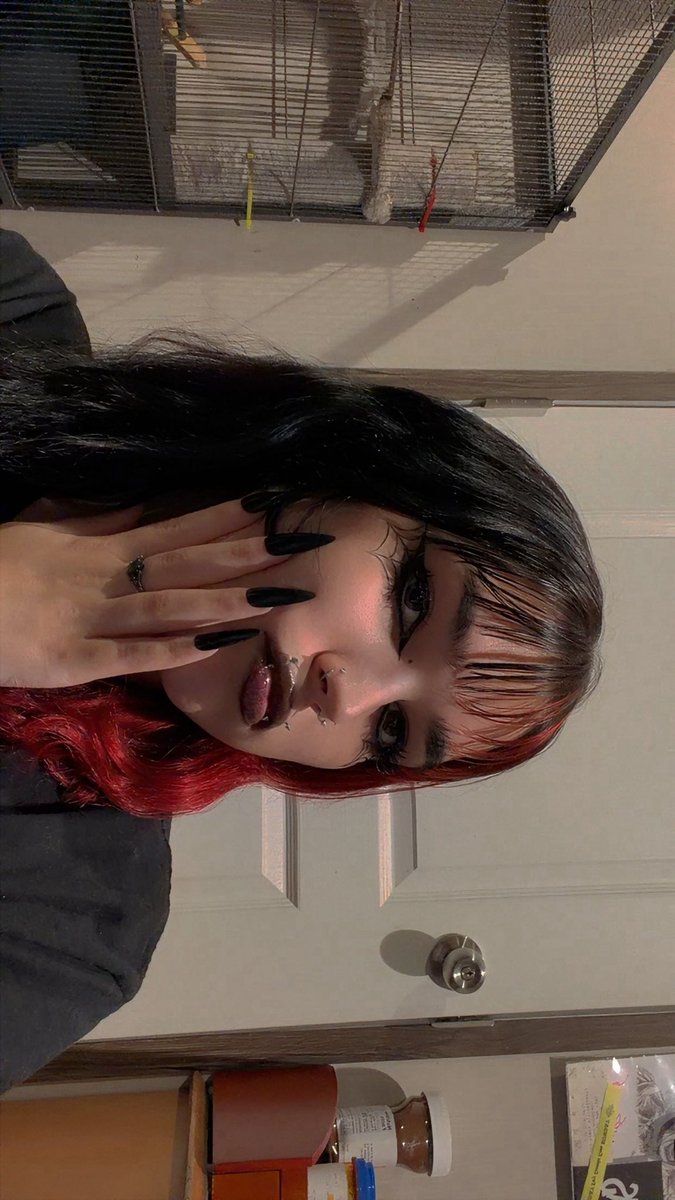 aweekitty's tweet photo. soo many ppl lurking! hurry up and dm me for your own special content 🥰🖤 

 #boobs #smalltits #ass #butt #pussy #young #goth #goddess #paypig #moneymistress #wallet #feet #footfetish #soles #toes #curvy #omorashi #omo #watersports #desperation #femaledesperation #pisskink #pee https://t.co/Mh6WKfvVz5