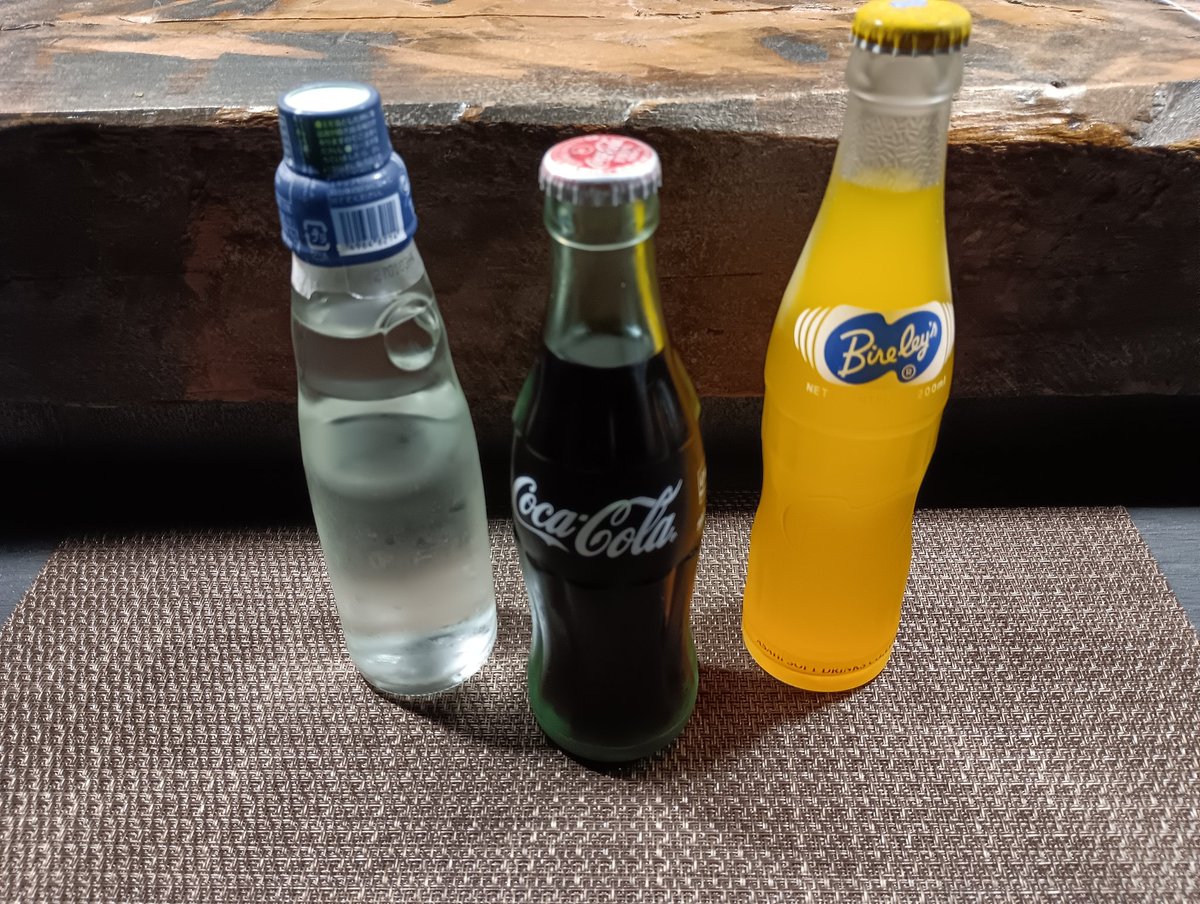 R【断捨離中】5月末までの期間限定出品！ 余り出ない瓶飲料 割と賞味期限が短い！ 最初は箱買いしてたんですが