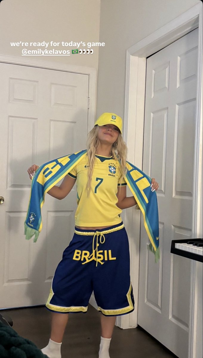 saintot4_'s tweet photo. Emily on Samara's stories cheering for Brazil hahaha at least they're showing up to cheer! 😅💛 https://t.co/mQMnjtmEAm