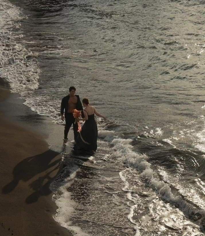 1l_R__'s tweet photo. ❣️الموج يعود دائمًا إلى الشاطئ... وأنا أعود إليك مهما ابتعدت. 🌊🤍

❣️ 𝑻𝒉𝒆 𝒘𝒂𝒗𝒆𝒔 𝒂𝒍𝒘𝒂𝒚𝒔 𝒓𝒆𝒕𝒖𝒓𝒏 𝒕𝒐 𝒕𝒉𝒆 𝒔𝒉𝒐𝒓𝒆… 𝒂𝒏𝒅 𝑰 𝒘𝒊𝒍𝒍 𝒂𝒍𝒘𝒂𝒚𝒔 𝒇𝒊𝒏𝒅 𝒎𝒚 𝒘𝒂𝒚 𝒃𝒂𝒄𝒌 𝒕𝒐 𝒚𝒐𝒖, 𝒏𝒐 𝒎𝒂𝒕𝒕𝒆𝒓 𝒉𝒐𝒘 𝒇𝒂𝒓 𝑰 𝒈𝒐. 🌊🤍 https://t.co/oIoqvxwjqW