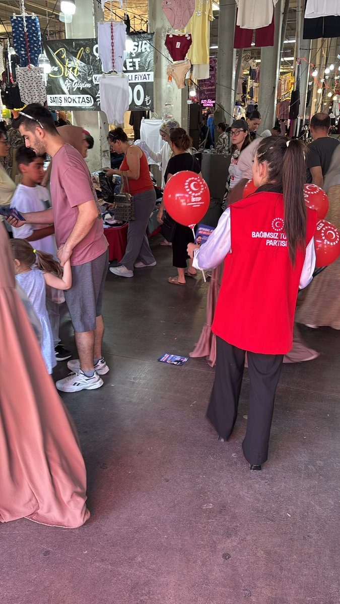 BTPbeylikdzu's tweet photo. Denenenler belli, sonuç ortada. Artık Türkiye’nin yeni bir sese, yeni bir anlayışa ihtiyacı var. Biz bunu anlatmak için değil, yaşatmak için sahadayız. Beylikdüzü gerçeği görene kadar durmayacağız. Çünkü istikbal biziz, biz geleceğiz. 🇹🇷

@BTP_Parti @huseyinbas_BTP @Smmm_FatihA https://t.co/PioM2KTdya