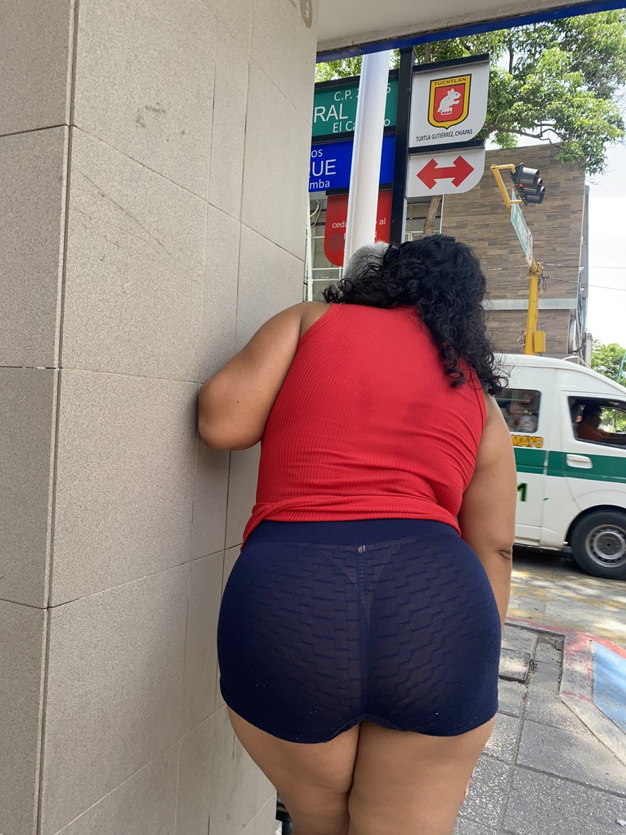Ailin_Manu's tweet photo. La colota que había para el cajero de Coppel🔥🥵 pero si me formé https://t.co/J7vDAxuh02