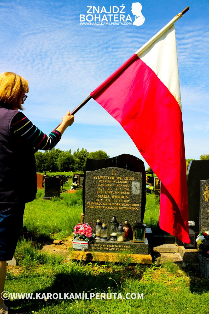 KarolPeruta's tweet photo. 23.06.2026

Wczoraj, razem z niezwykłą Panią Wiesławą – ambasadorką akcji Akcja “Znajdź Bohatera” w Bury – dokonaliśmy czegoś pięknego i ważnego. Oznaczyliśmy aż 17 grobów POLSKICH BOHATERÓW, którzy spoczywają na tamtejszym cmentarzu!

Każdy z tych grobów został oficjalnie zarejestrowany w IPN jako „Grób Weterana walk o wolność i niepodległość Polski”.

Jak zawsze, po oznaczeniu grobu pochylamy nad nim starą, wysłużoną biało-czerwoną flagę – tę samą, którą otrzymałem po śmierci mojej mentorki i drogiej przyjaciółki, sanitariuszki Armii Krajowej i uczestniczki Powstania Warszawskiego. Tym razem jednak to Pani Wiesława pochyliła ja nad grobami tych wielkich ludzi. Kobieta, która wielu z tych Bohaterów znała osobiście…

Chwila głębokiej zadumy, krótka modlitwa i te poruszające słowa:  
„Dziękujemy Ci, Bohaterze. Polska już wie, gdzie jesteś.”

To już 21 zarejestrowanych i godnie oznaczonych grobów polskich weteranów na tym cmentarzu. I gwarantuję – wrócimy tu wkrótce, bo na tym jednym cmentarzu wciąż czeka na nas wielu BOHATERÓW!

Po wojnie w miejscowości Bury osiedliło się wielu weteranów 2 Korpusu Polskiego. Nie trudno znaleźć trwałe ślady ich obecności. To tutaj założyli rodziny, biznesy i polska społeczność oparta na wartościach Bóg Honor i Ojczyzna. Przez dziesięciolecia ich działalność na rzecz Polski i miejscowych Polaków była przykładem w całej Wielkiej Brytanii.

Dziś ich dzieci, wnukowie choć nielicznie ale jednak kontynuują ich prace w miarę sił i możliwości. 

Dowodem jak Bury pamięta o swoich BOHATERACH są te pięknie zadbane i pielęgnowane przez rodziny i harcerstwo nagrobki. Polskie Bury pamięta! 

Łącznie od początku akcji „Znajdź Bohatera” oznacziliśmy już 225 grobów polskich weteranów spoczywających na brytyjskich cmentarzach.
A to dopiero początek prawdziwej ofensywy pamięci!

Już w listopadzie rusza 11. edycja wspaniałej akcji „Tradycja TYSIĄCA ZNICZY” w Manchesterze. I szczerze potrzebuję Twojej pomocy!

Co roku organizuję zbiórkę, by sprowadzić z Polski 1000 biało-czerwonych zniczy. W Dzień Wszystkich Świętych rozdajemy je za darmo wszystkim, którzy chcą razem z nami zapalić światełko na zapomnianych grobach Polskich Bohaterów.

Czas ucieka. Nie pozwólmy, by ci najwierniejsi Synowie i Córki Rzeczypospolitej odeszli w zapomnienie!

Pomóż mi godnie ich upamiętnić.

Link do zbiórki:  
https://t.co/yiT6bRjaxB

Oznaczone wczoraj groby BOHATERÓW:

- Krawczyk Walenty – Wachmistrz, Pułk Ułanów Karpackich, Bohater Bitwy o Monte Cassino (Krzyż MC 38417)

- Nestorowicz Mieczysław – Sierżant, Bohater Bitwy o Monte Cassino (Krzyż MC 15892)

- Nestorowicz Stanisław – St. Sierżant, Legiony Polskie, Bohater Bitwy Warszawskiej

- Pawłowski Rafał – Strzelec, Bohater Bitwy o Monte Cassino (Krzyż MC 27837)

- Kluj Antoni – St. Sierżant, Pluton Łączności Dowództwa Artylerii Korpusu, Bohater Bitwy o Monte Cassino (Krzyż MC 41082)

- Kuleta Edward – St. Strzelec, 5 Baon CKM, Bohater Bitwy o Monte Cassino (Krzyż MC 24730)

- Harpula Ignacy – Wachmistrz, 2 Korpus Polski

- Jarosz Stanisław – Strzelec, 3 DSK, Bohater Bitwy o Monte Cassino (Krzyż MC 5878)

- Harasimowicz Józef – Plutonowy, 1 Pułk Ułanów Krechowieckich, Bohater Bitwy o Monte Cassino (Krzyż MC 29876)

- Wierbun Sylwester – Saper, 10 Baon Saperów, Bohater Bitwy o Monte Cassino (Krzyż MC 39620)

- Wojtas Jan – Szeregowy, 23 Kompania Transportowa, Bohater Bitwy o Monte Cassino (Krzyż MC 44742)

- Tworek Zofia – Ochotniczka, 1 Szpital Wojenny, Bohaterka Bitwy o Monte Cassino (Krzyż MC 42722)

- Jezierski Konstanty – Saper, 3 DSK, Bohater Bitwy o Monte Cassino (Krzyż MC 12997)

- Kopeć Leonard – Strzelec, Bohater Bitwy o Monte Cassino (Krzyż MC 15329)

- Rudnicki Roman – St. Szeregowy, Pluton Łączności Artylerii, Bohater Bitwy o Monte Cassino (Krzyż MC 41095)

- Karbowiak Władysław – Kapral, Bohater Bitwy o Monte Cassino (Krzyż MC 22219)

- Zawadzki Józef – Strzelec, Bohater Bitwy o Monte Cassino (Krzyż MC 15233)

CZEŚĆ ICH PAMIĘCI!