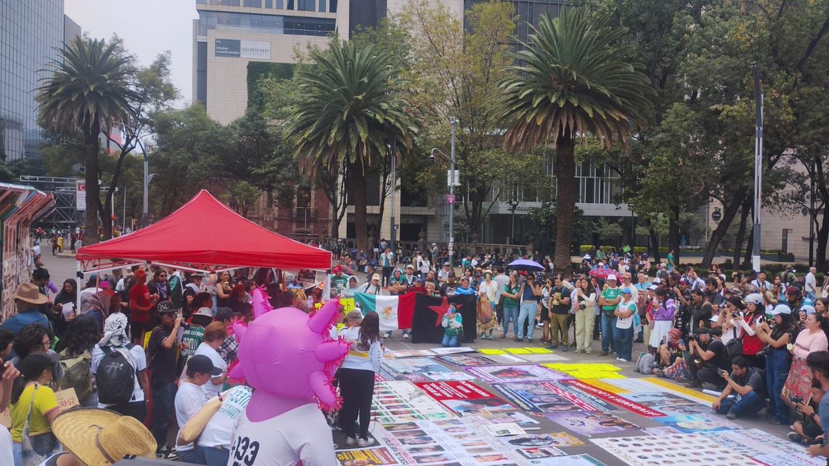 CNI_Mexico's tweet photo. EN SOLIDARIDAD CON LAS MADRES BUSCADORAS, QUE EN DIAS PASADOS FUERON REPRIMIDAS Y CRIMINALIZADAS POR EL GOBIERNO DE LA CDMX

https://t.co/nJtpd7xcMN https://t.co/pLpJ6HGUuE