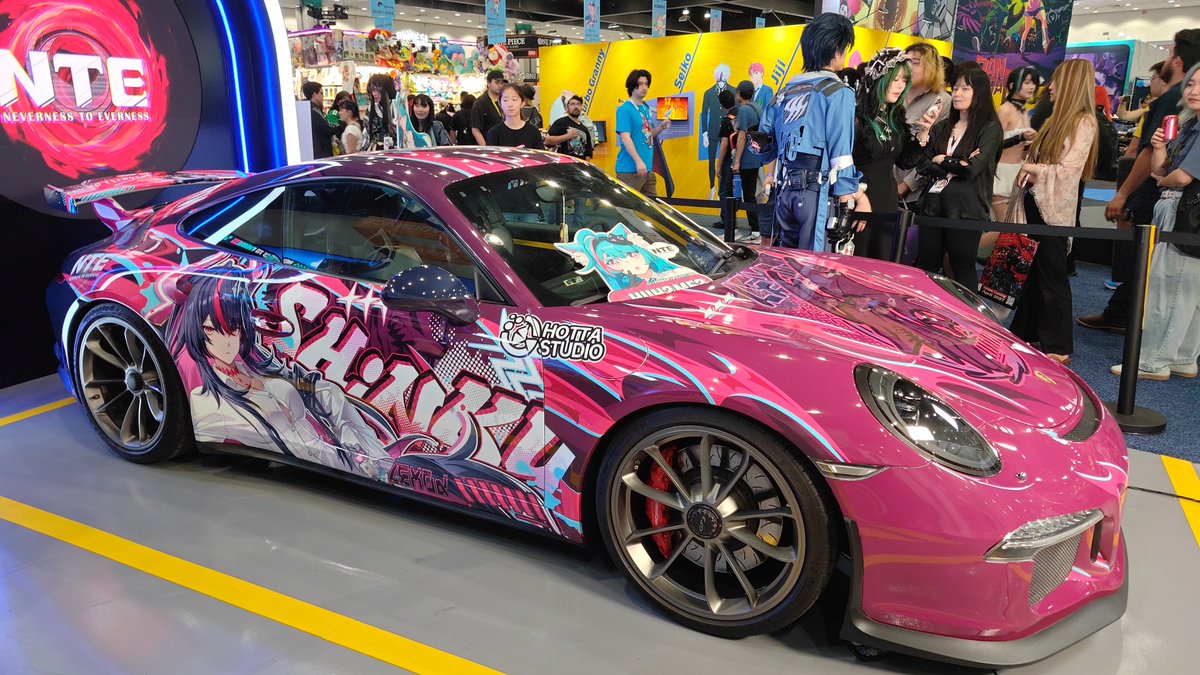 HashiriyaR32's tweet photo. Now that's a nicely done wrap for a Porsche 911 GT3. #NTEAnimeExpo2026 https://t.co/ePjOtKVJB6