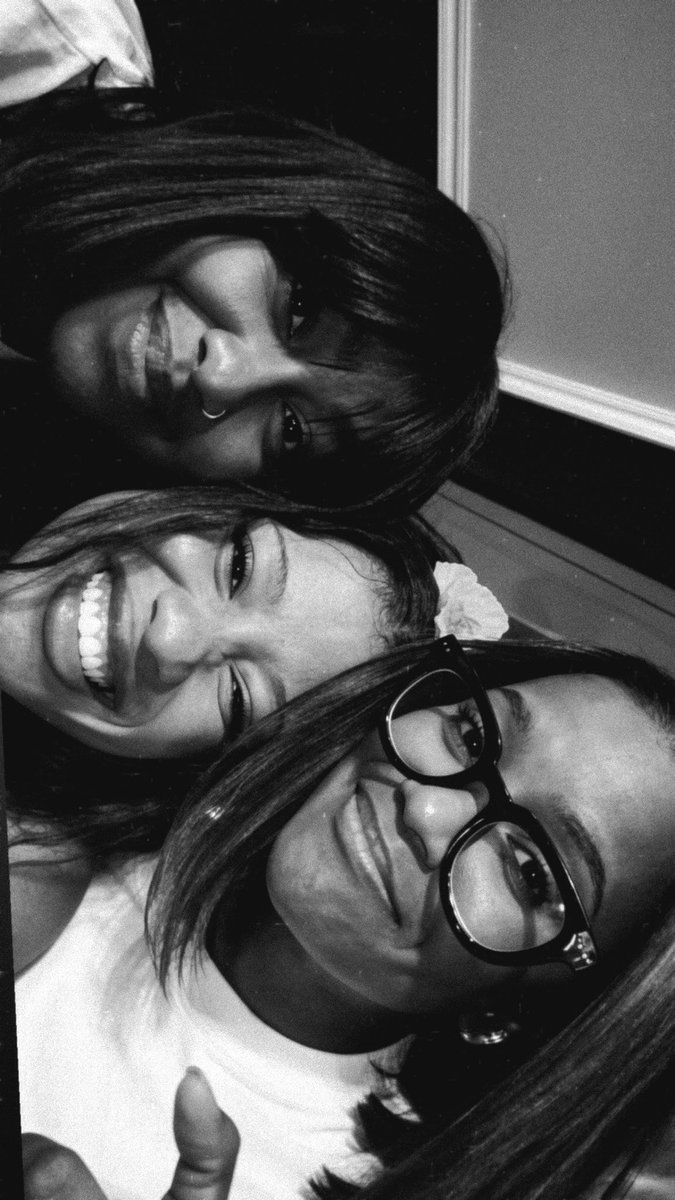 xoliiieyyy_'s tweet photo. Oh ndizibone ndibacinga ke today🥺I hope they are all okay Man!❤️ https://t.co/qW3KYJU7bM