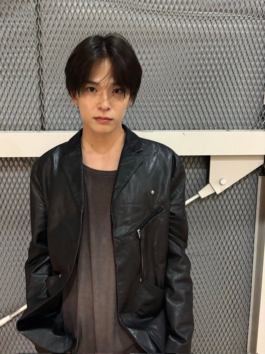 TreasureTurkey's tweet photo. [050726] #Asahi Weverse Güncellemesi(4/4)

"Albüm paylaşımı"

@treasuremembers #TREASURE https://t.co/gK1vfIieIG