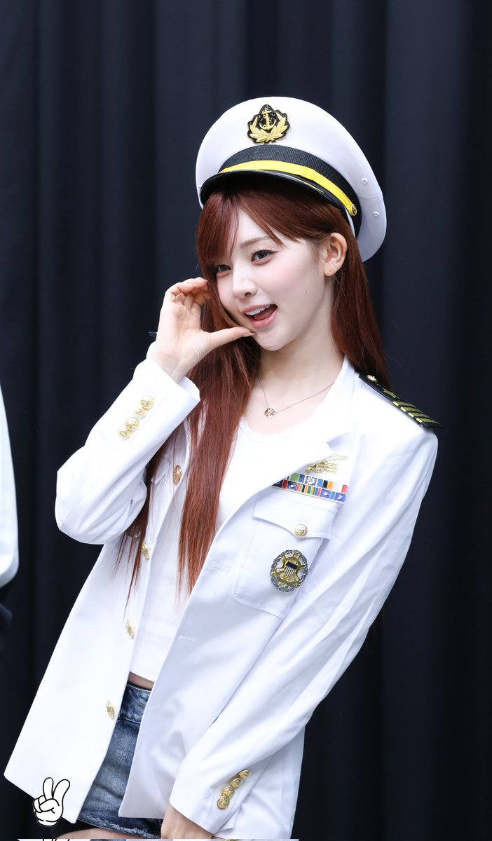 triplesbburing's tweet photo. 20260705 스타라이크뮤직
🫡
#트리플에스 #tripleS
#연지 #YeonJi https://t.co/zO8dyuvcbQ