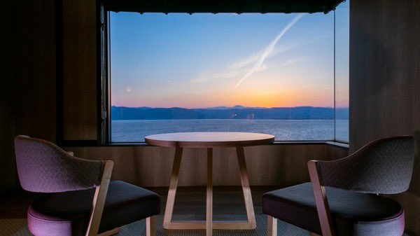 cobb_room's tweet photo. 今かなり気になっている長野の高コスパホテル。

最上階の温泉からはアルプスの山々が一望できる。3種類の貸切風呂や2種類のサウナ、そして「ラジウム鉱石」を使用した本格的な岩盤浴まで…夕食では信州そばや旬の山菜料理も食べられる。この雰囲気で1人あたり約9,000円〜(2名1室)は安すぎ。 https://t.co/sEWKAK3VW6