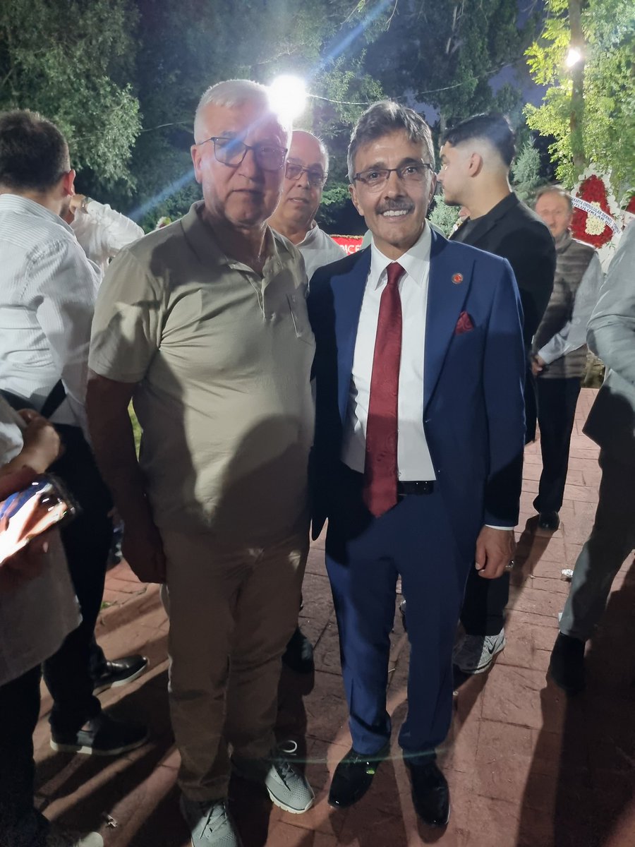 ergulismail54's tweet photo. Erenler Belediye Başkanımız Sayın Şenol Dinç'in kıymetli oğlu Melih kardeşimizin düğün cemiyetine katılım sağladık.

Dünya evine giren genç çiftimize bir ömür boyu sağlık, huzur ve mutluluklar diliyorum. Rabbim iki cihan saadeti nasip etsin.  @ErenlerBelediye
@SenolDincCc https://t.co/qBAUx9ZmCo