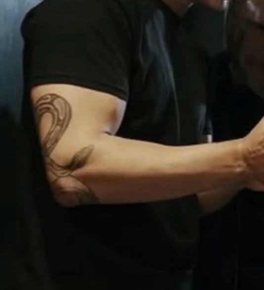 hudrrykarma's tweet photo. the things this arm does to and for me are concerning 😮‍💨 https://t.co/fyZLw8Ir4E
