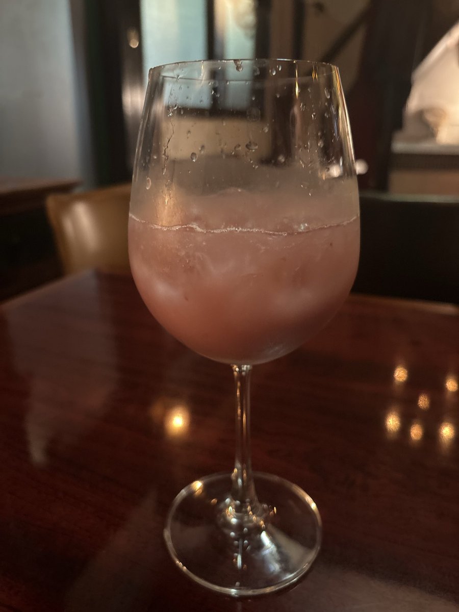 onigirisento's tweet photo. 3日前　金曜日の夜
いつもタイミング悪くて行けなかったお店初めて入店
千葉市　幻想即興酒場　草の戸
マスター　面白くて優しくて癒された。 https://t.co/1GvIJLEwj6
