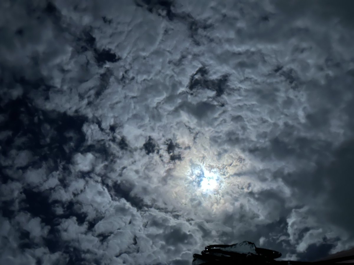stakefanboy007's tweet photo. The Beauty of God create for us😍😍
#nasa shot by #iphone14promax https://t.co/f7dYbxiY3u
