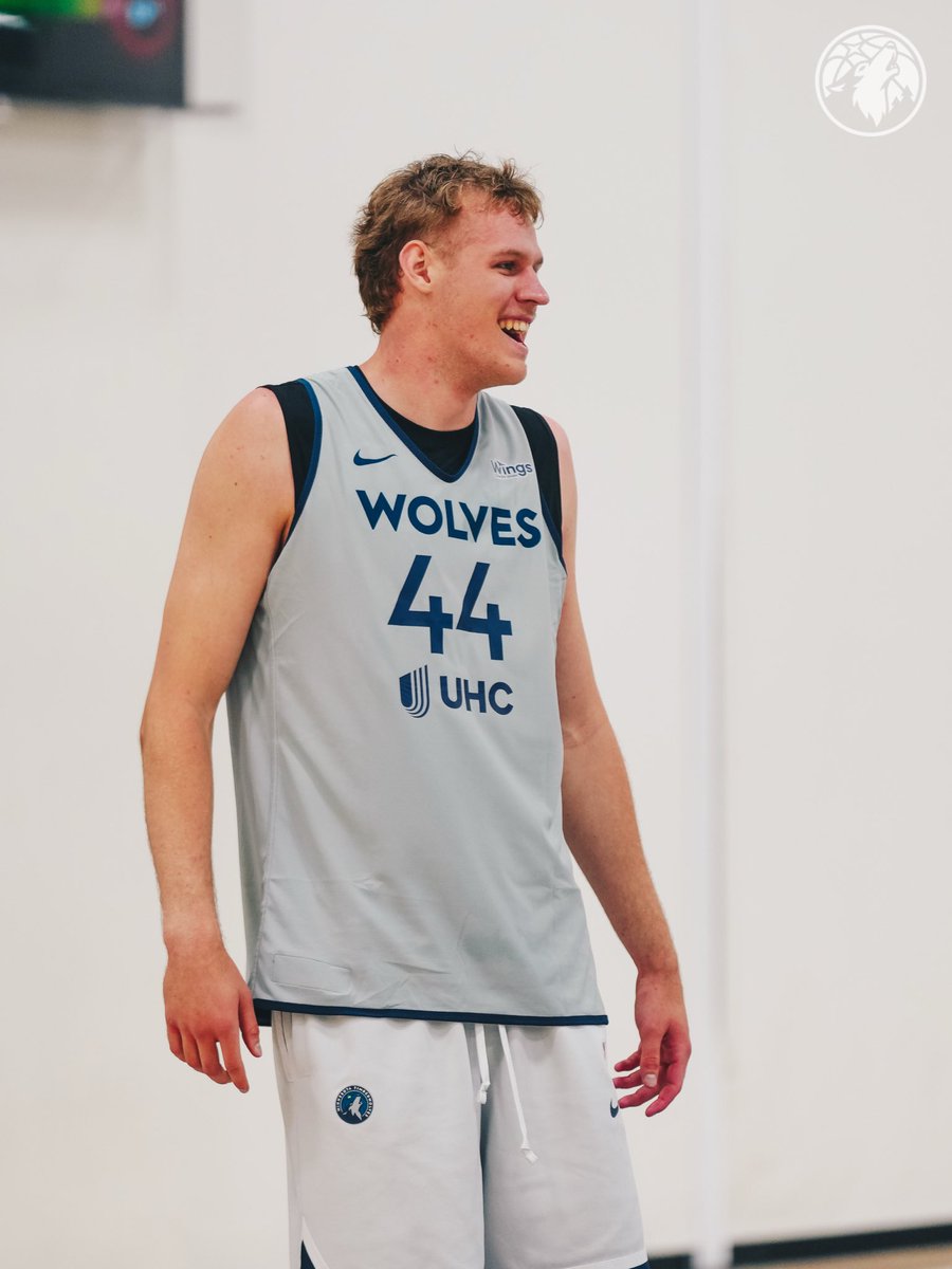 Timberwolves's tweet photo. great first day. 👏 https://t.co/K6Wlu22f12