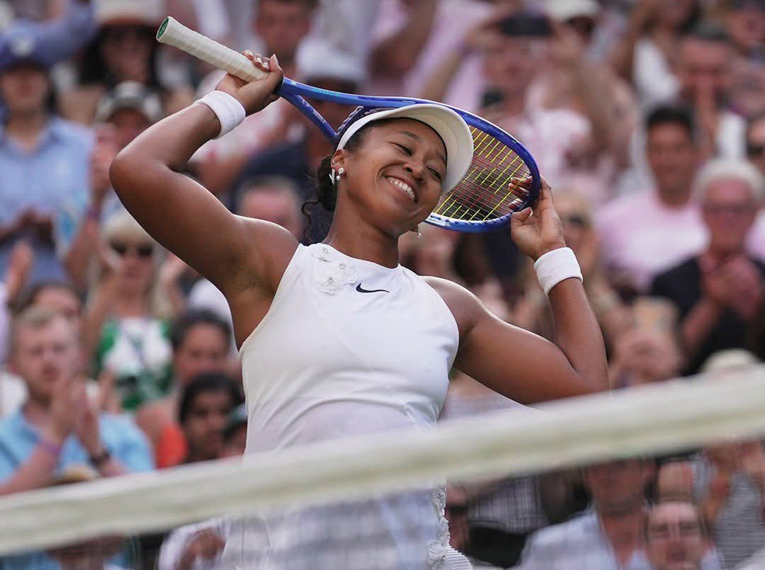 TheCBIJ's tweet photo. Osaka Stuns World No. 1 Sabalenka to Reach First Wimbledon Quarterfinal

Naomi Osaka produced one of the biggest upsets of this year’s Wimbledon by defeating world No. 1 Aryna Sabalenka 6-2, 7-6(2) in the fourth round on Sunday, booking her first-ever quarterfinal appearance at the All England Club. The Japanese star dominated with a powerful serve and composed baseline play to secure her first victory over Sabalenka since 2018. 

The 28-year-old snapped a run of three consecutive defeats to the Belarusian this season and handed Sabalenka her first straight-sets loss at a Grand Slam since the 2020 U.S. Open. Osaka will next face Karolína Muchová for a place in the semifinals.