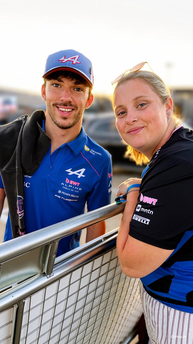 SophWhatley's tweet photo. The best weekend supporting you as always, beyond proud. The joy I get watching you race regardless of the result! Double points for the team 💙💕 https://t.co/4ttHE5krBj