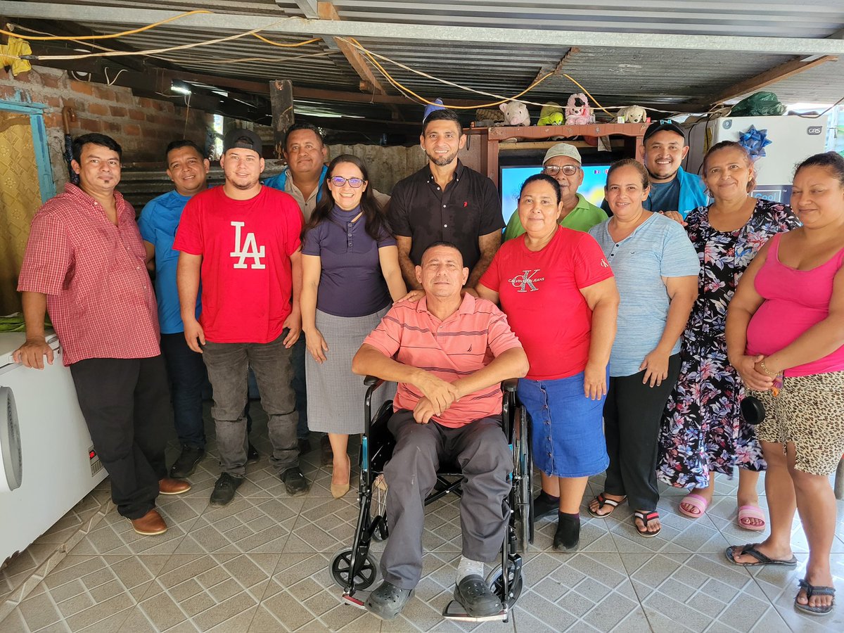 AngelLobos28's tweet photo. Cada gesto de solidaridad representa una oportunidad para llevar esperanza y bienestar a quienes más lo necesitan. 
💙🤝🏽

Seguiremos trabajando con compromiso, cercanía y vocación de servicio para llegar a más familias de nuestro departamento.

#TrabajoCercaníaYCompromiso https://t.co/cWo0zcMkcq